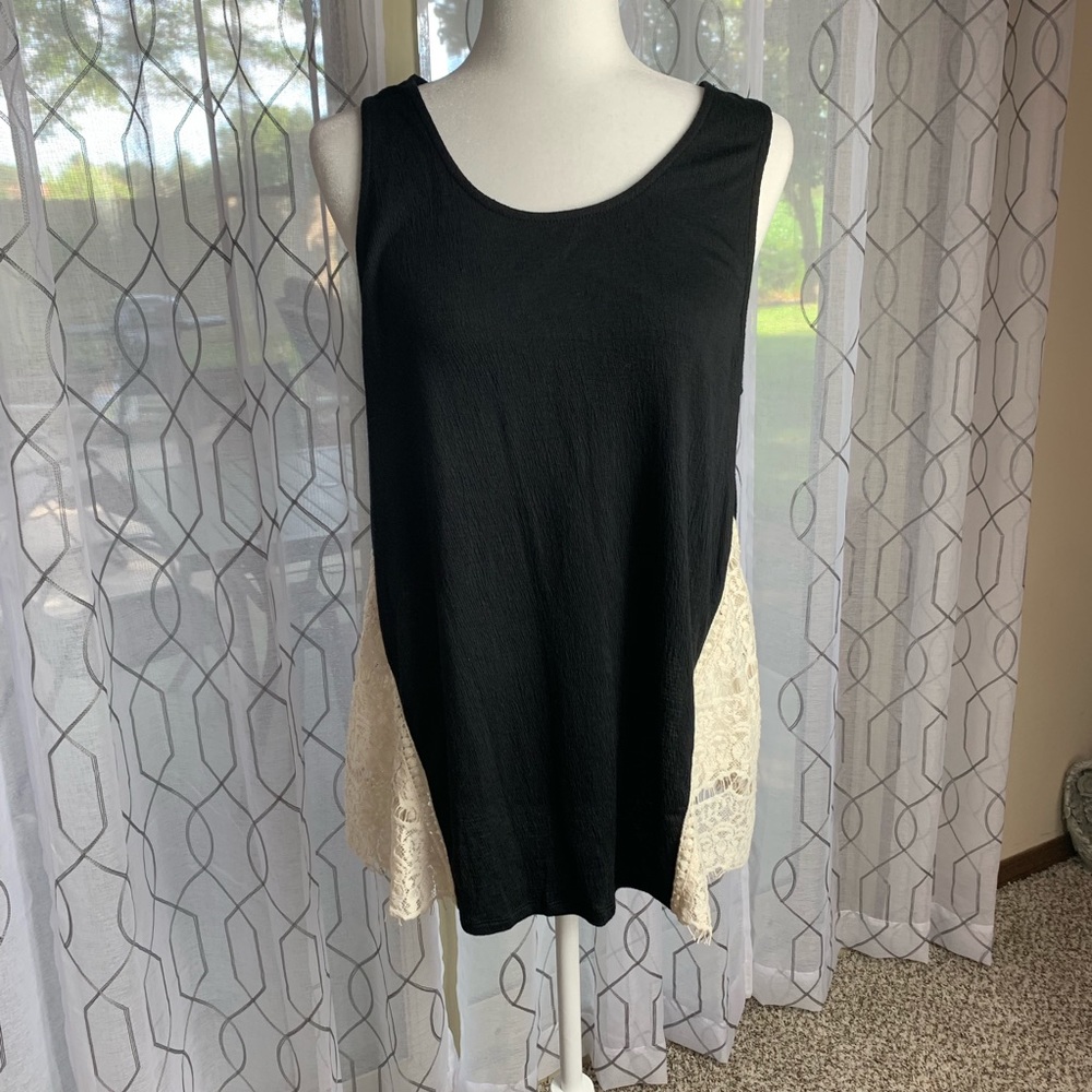 Umgee Black Flowy Tank with Crochet Sides Small - Picture 1 of 6